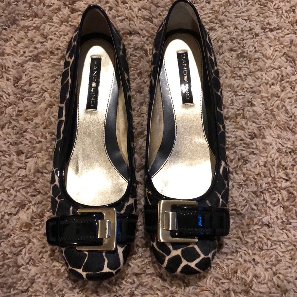 Gently Worn Bandolino Flats. 8M